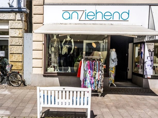 Außenansicht Anziehend Bekleidung Außenansicht Anziehend Bekleidung