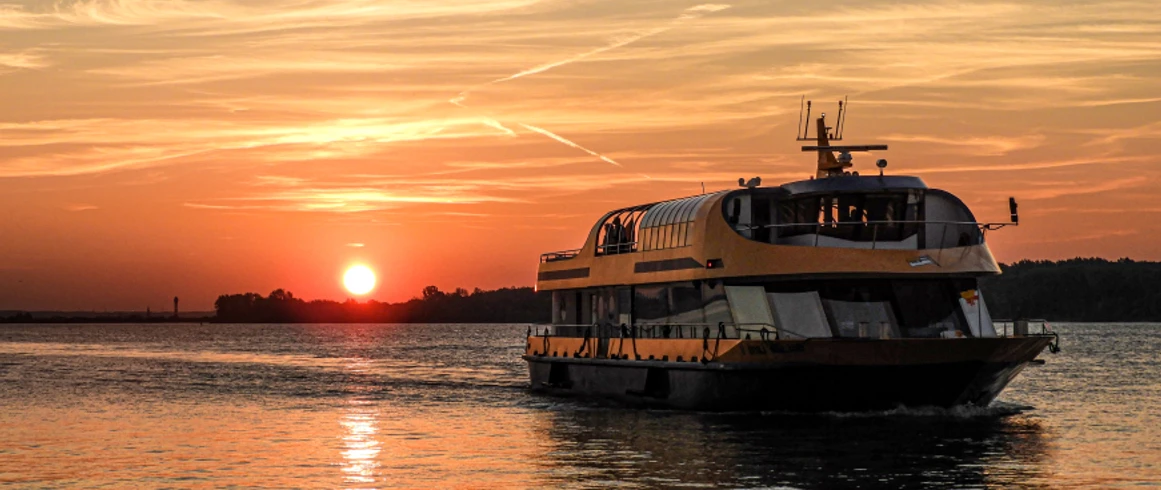 Luehe-Schulau-Faehre(c)DieterNapiwotzki