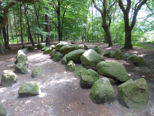 Großsteingrab Volbers Hünensteine (17a) ©Naturpark Hümmling (5).jpg