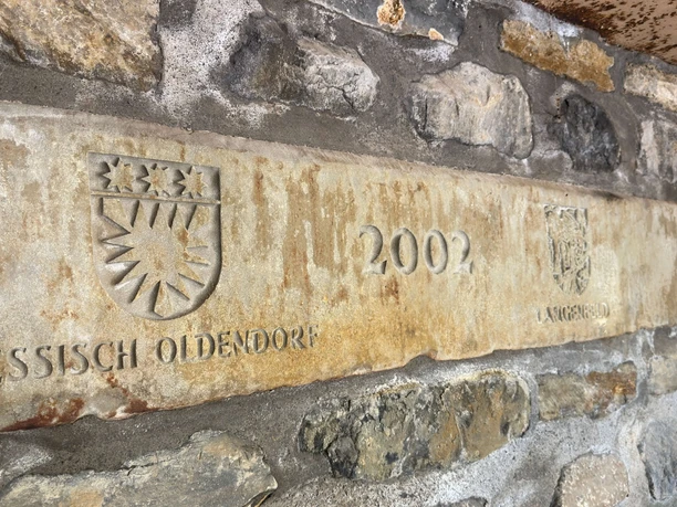 Schillat-Höhle Steinplatte Schillat-Höhle Steinplatte