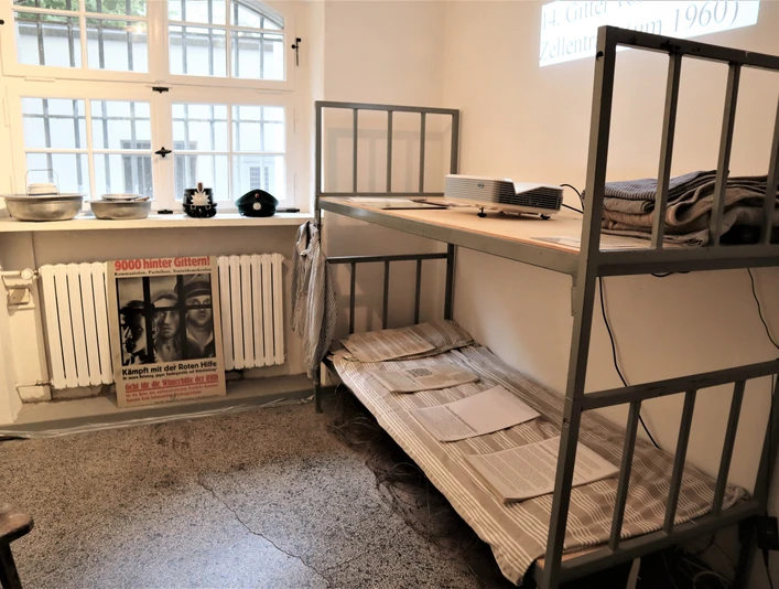 Zellentrakt im Rathaus Herford-Pro Herford GmbH.jpg