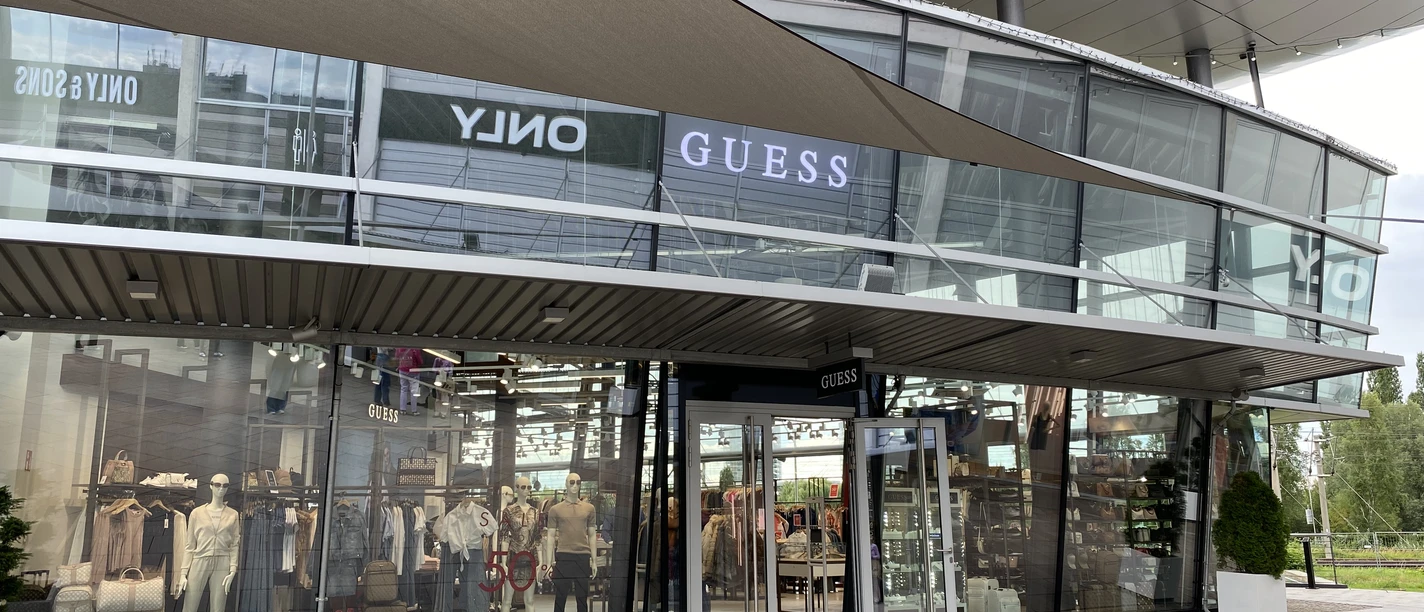Außenansicht_GUESS.jpg