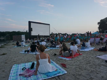 Strandkino_Allersee_CC0.jpg