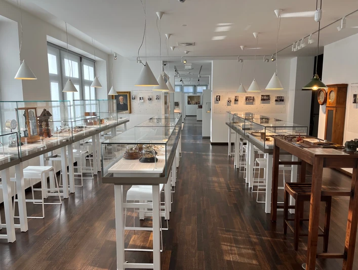 Ausstellung.jpg Blick in die Ausstellung