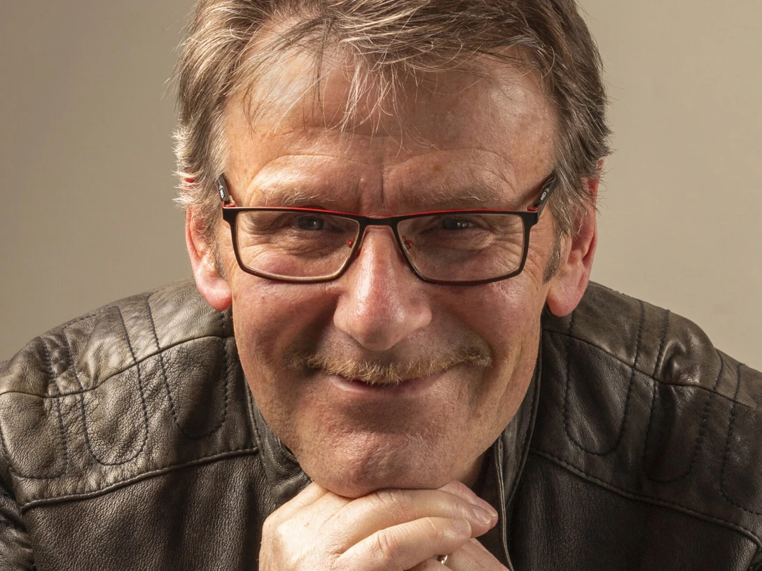 Roland-2-scaled.jpg Roland Lange Porträt