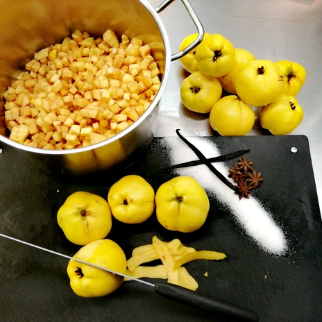 Brackstedter Mühle - Vorbereitungen für das Apfelmuskochen
