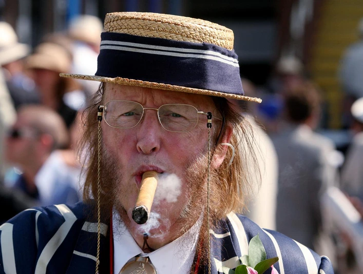 Südengland & Cornwall - Mann mit Backenbart