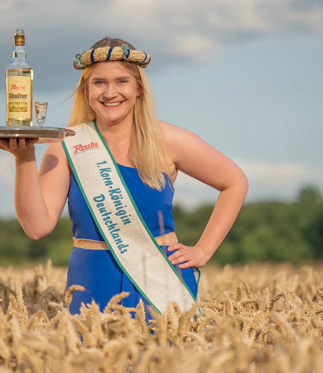Jana Harting - amtierende 1. Korn-Königin Deutschlands ©Edelkorn-Brennerei Jos. Rosche GmbH & Co. KG.jpg