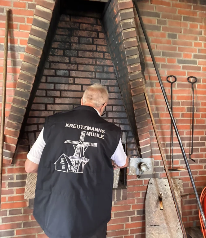 Das Backhaus wurde 1999 errichtet