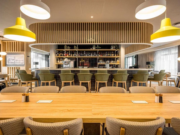 Radisson-Bar