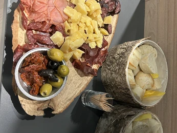 Outdoor winter barbecue at the Holiday Inn Express Lucerne-Kriens