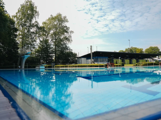 Freibad Elverdissen Herford-Freizeiteinrichtungen Stadtwerke Herford GmbH (5).jpg