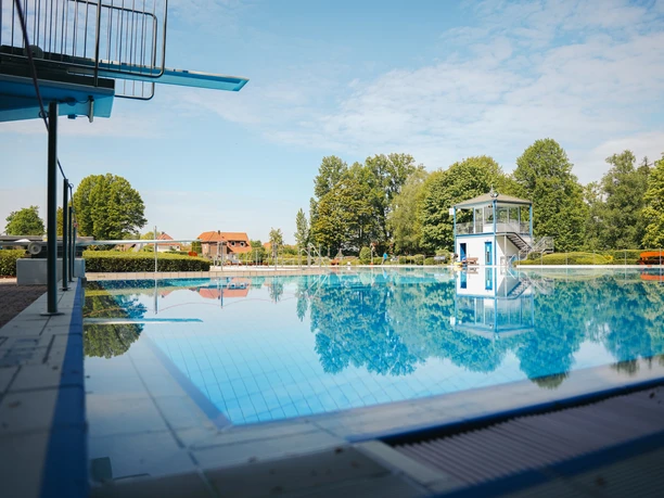 Freibad Elverdissen Herford-Freizeiteinrichtungen Stadtwerke Herford GmbH (4).jpg