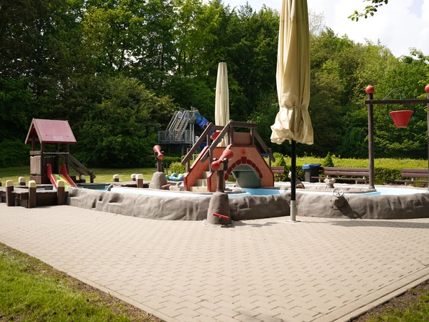 Freibad Im Kleinen Felde Herford - Freizeitbetriebe Stadtwerke Herford (3).jpg