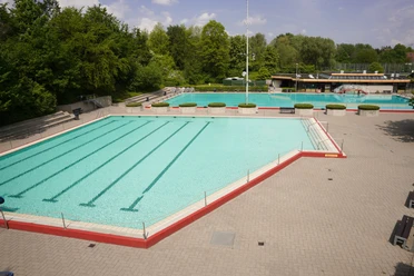 Freibad Im Kleinen Felde Herford - Freizeitbetriebe Stadtwerke Herford (5).jpg