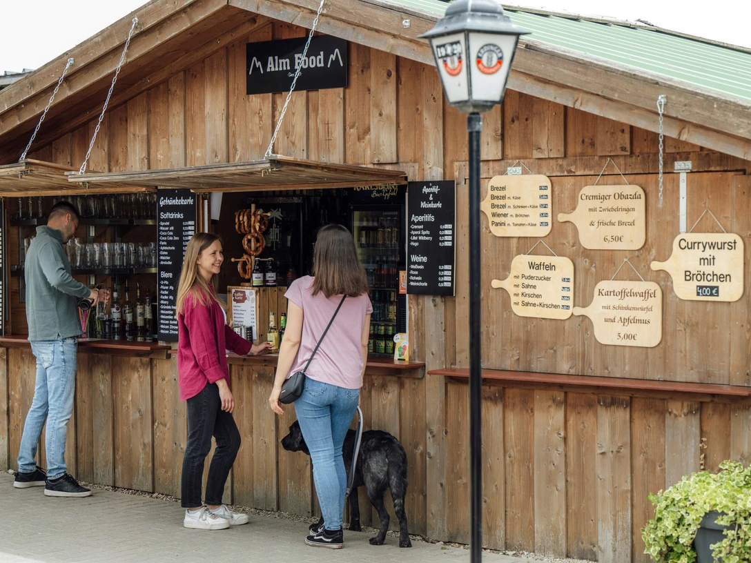 Alm Food auf der Bergehalde Reden