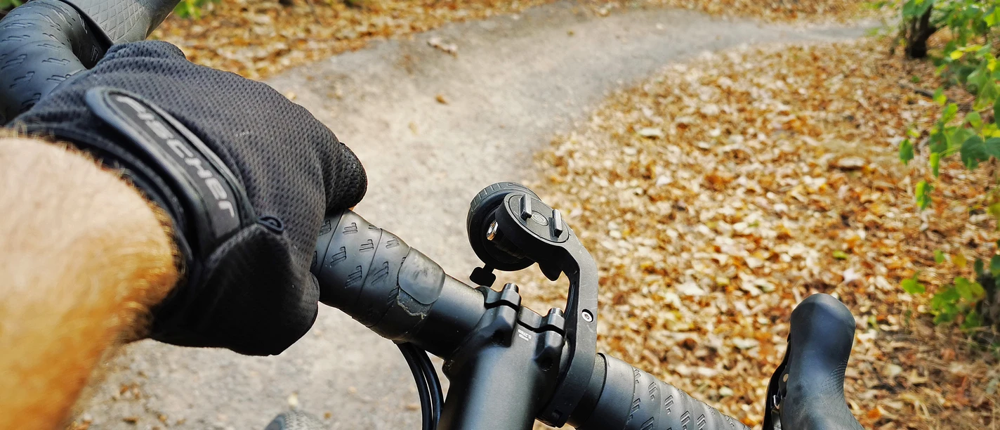 Gravelbikelenker unterwegs auf dem Brammen.Trail