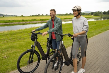 Mit dem E-Bike entlang der Weser Mit dem E-Bike entlang der Weser