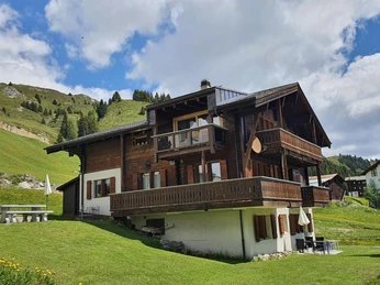 Aussenansicht Sommer