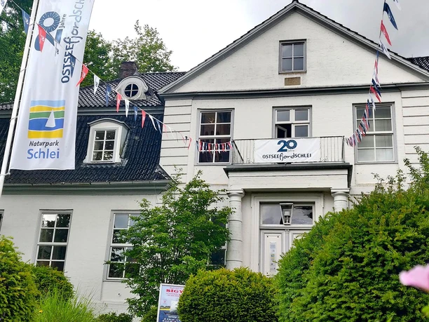 Plessenhof außen Katja Brückner (8).JPG