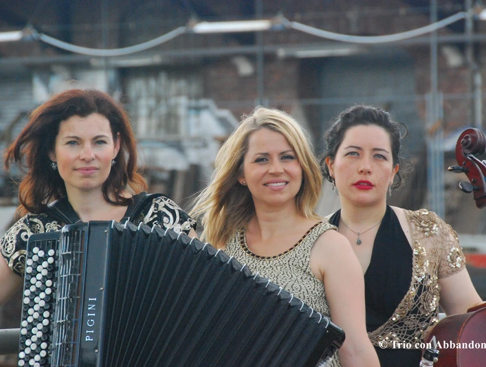 2026_04_26_Trio Abandono-2.jpg