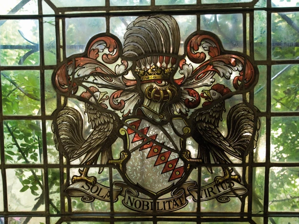 Rittergut Posteholz Wappen auf Sprossenfenster Rittergut Posteholz Wappen auf Sprossenfenster