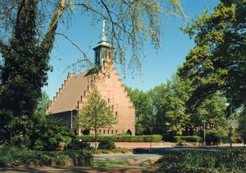 Christus-und Kreuz Kircheng. Noh.jpg