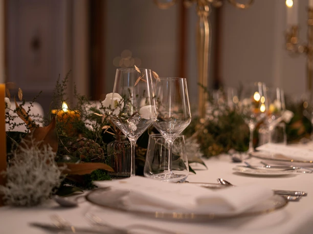 Weihnachtsfeier in festlichem Ambiente