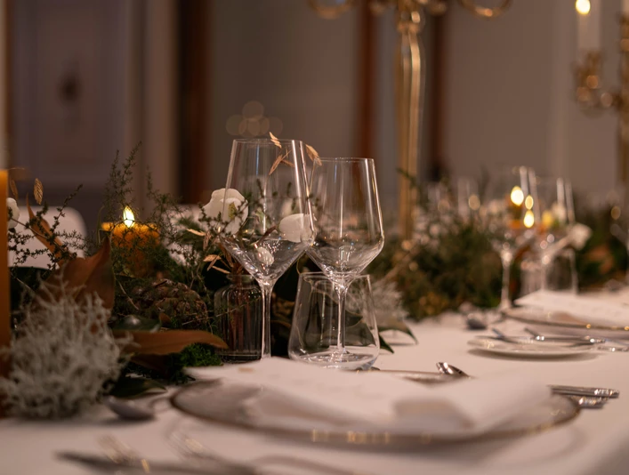 Weihnachtsfeier in festlichem Ambiente