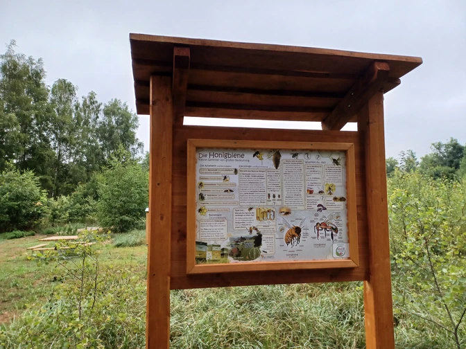 Schautafel am Bienenpfad Gross Oesingen