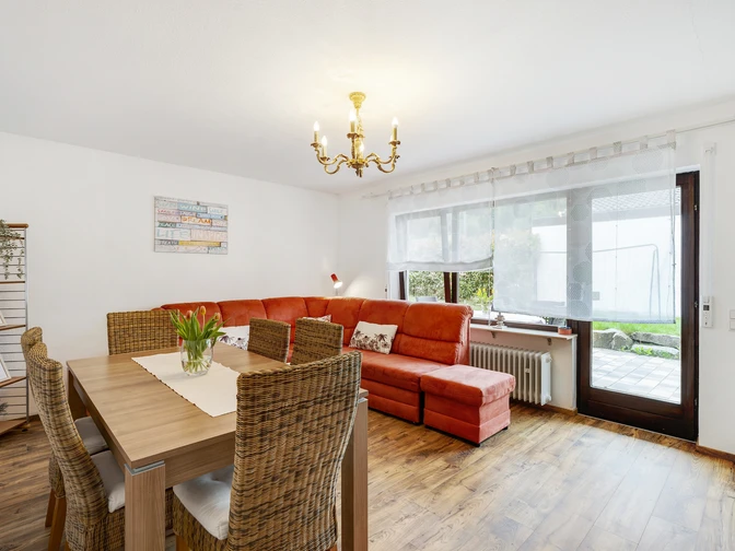 Photo, INSIDE, OUTSIDE