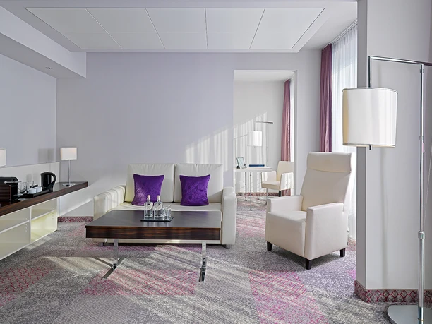 Junior Suite at the conference hotel Radisson Blu Leipzig | Leipzig Convention Bureau Junior Suite at the conference hotel Radisson Blu Hotel Leipzig – presented by the Leipzig Convention Bureau