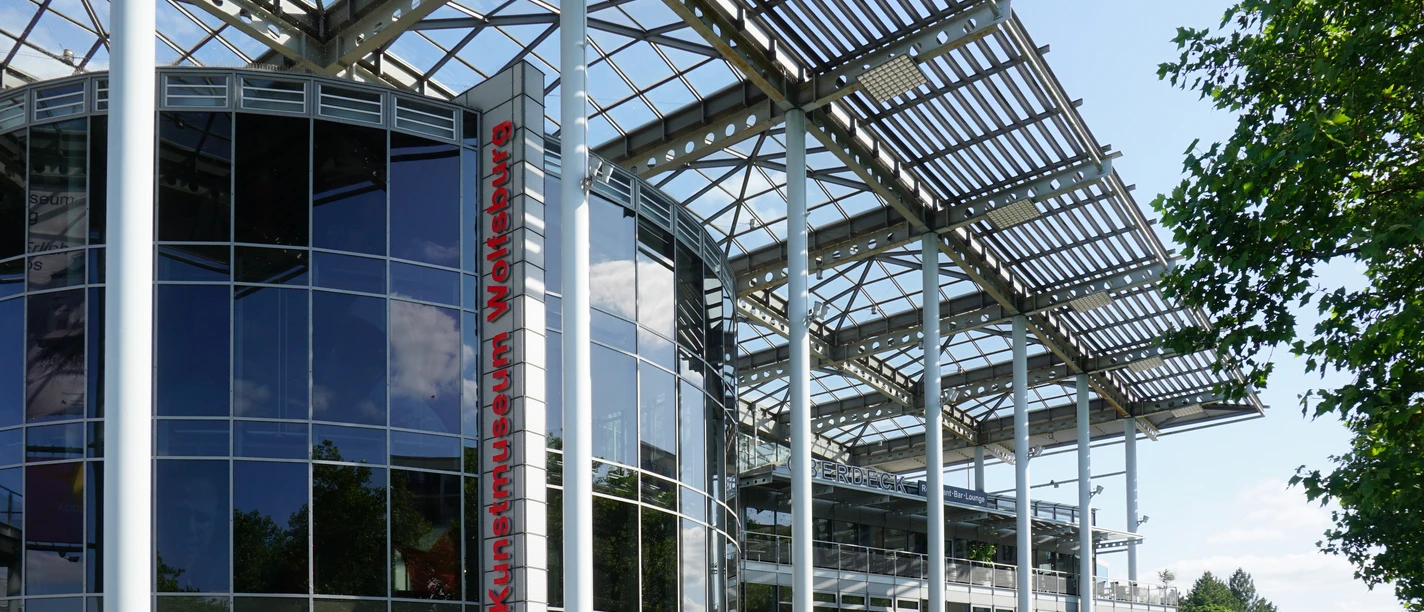 Kunstmuseum WOB.jpg Kunstmuseum von außen