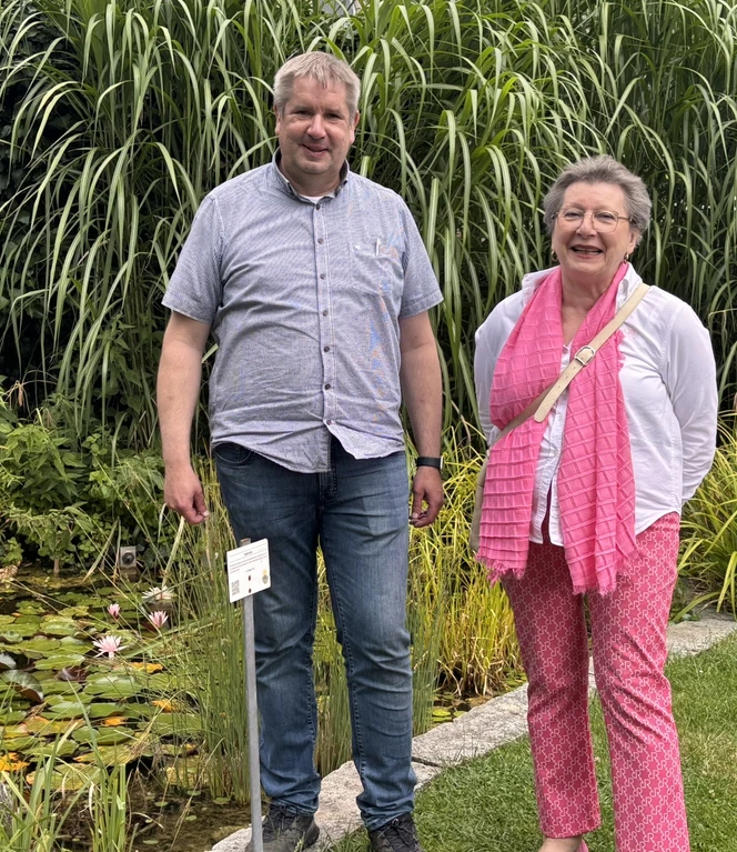 Rosemarie Doeleke und Jens Niermann sind die Vorsitzenden des Bibelgartenvereins..JPEG