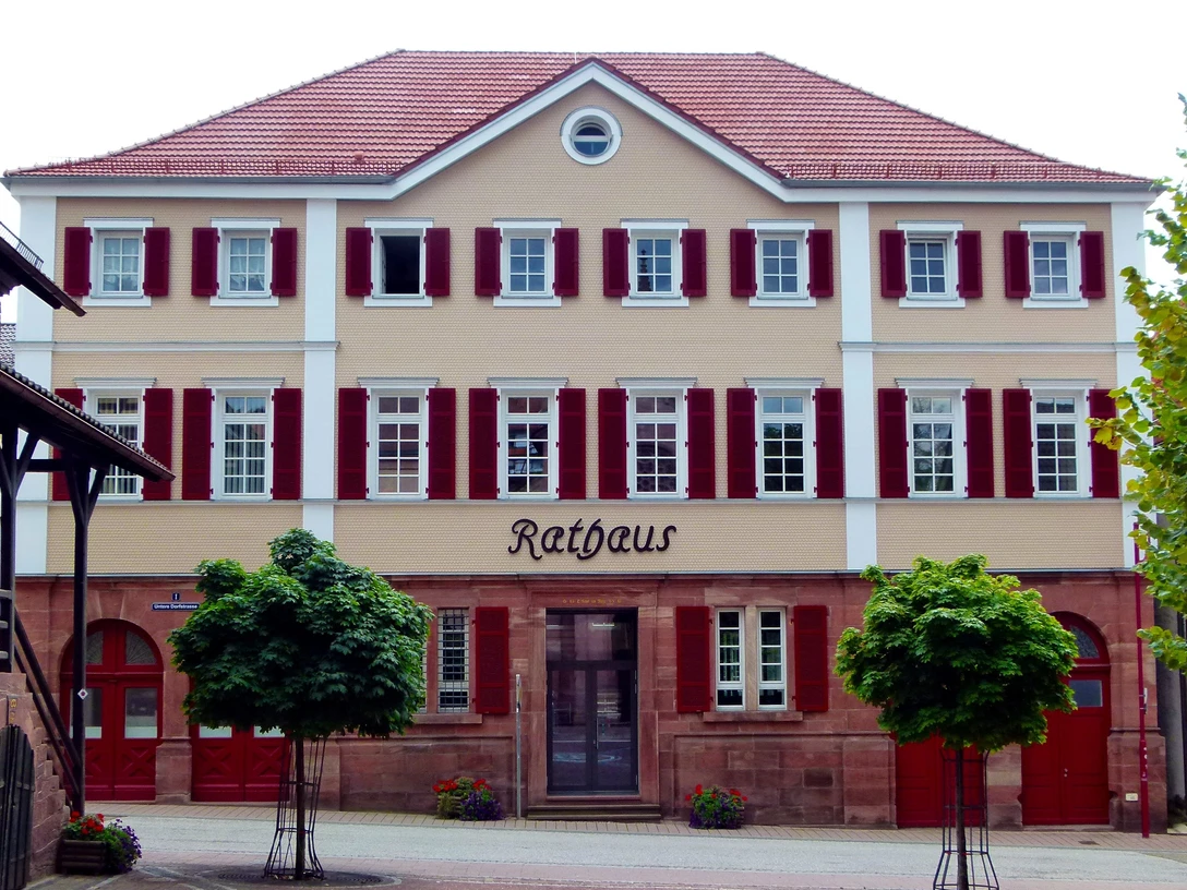 Rathaus Loffenau