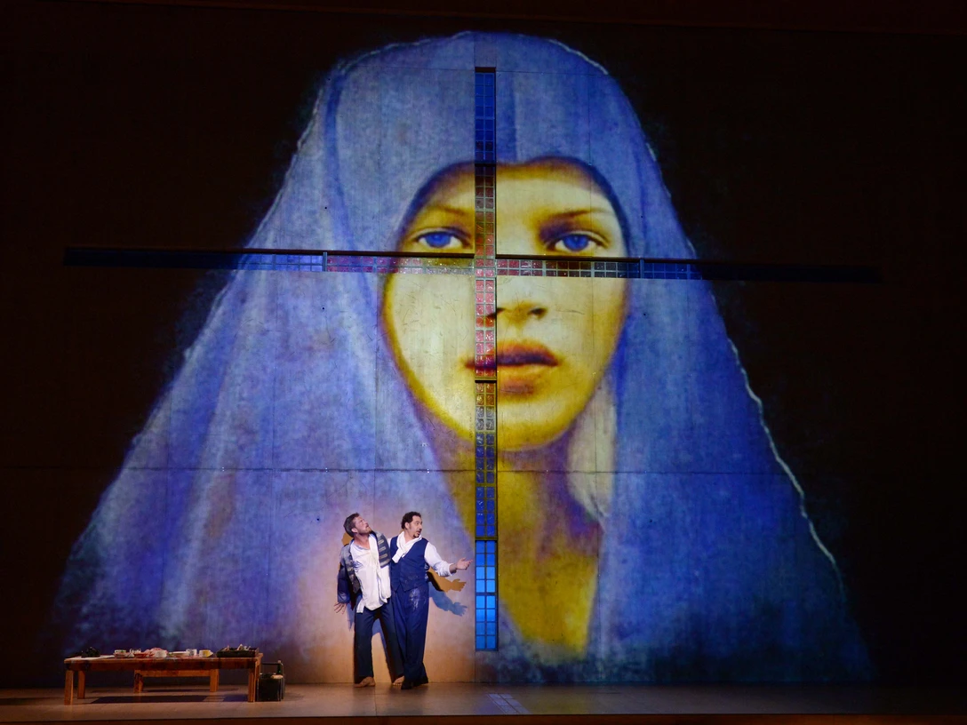 TOSCA | Giacomo Puccini | Wiederaufnahme 22.09.2018 | Oper Frankfurt Musikalische Leitung Lorenzo Viotti Regie Andreas Kriegenburg Szenische Leitung der Wiederaufnahme Alan Barnes Bühnenbild Harald Thor Kostüme Tanja Hofmann Licht TOSCA | Giacomo Puccini | Wiederaufnahme 22.09.2018 | Oper Frankfurt Musikalische Leitung Lorenzo Viotti Regie Andreas Kriegenburg Szenische Leitung der Wiederaufnahme Alan Barnes Bühnenbild Harald Thor Kostüme Tanja Hofmann Licht