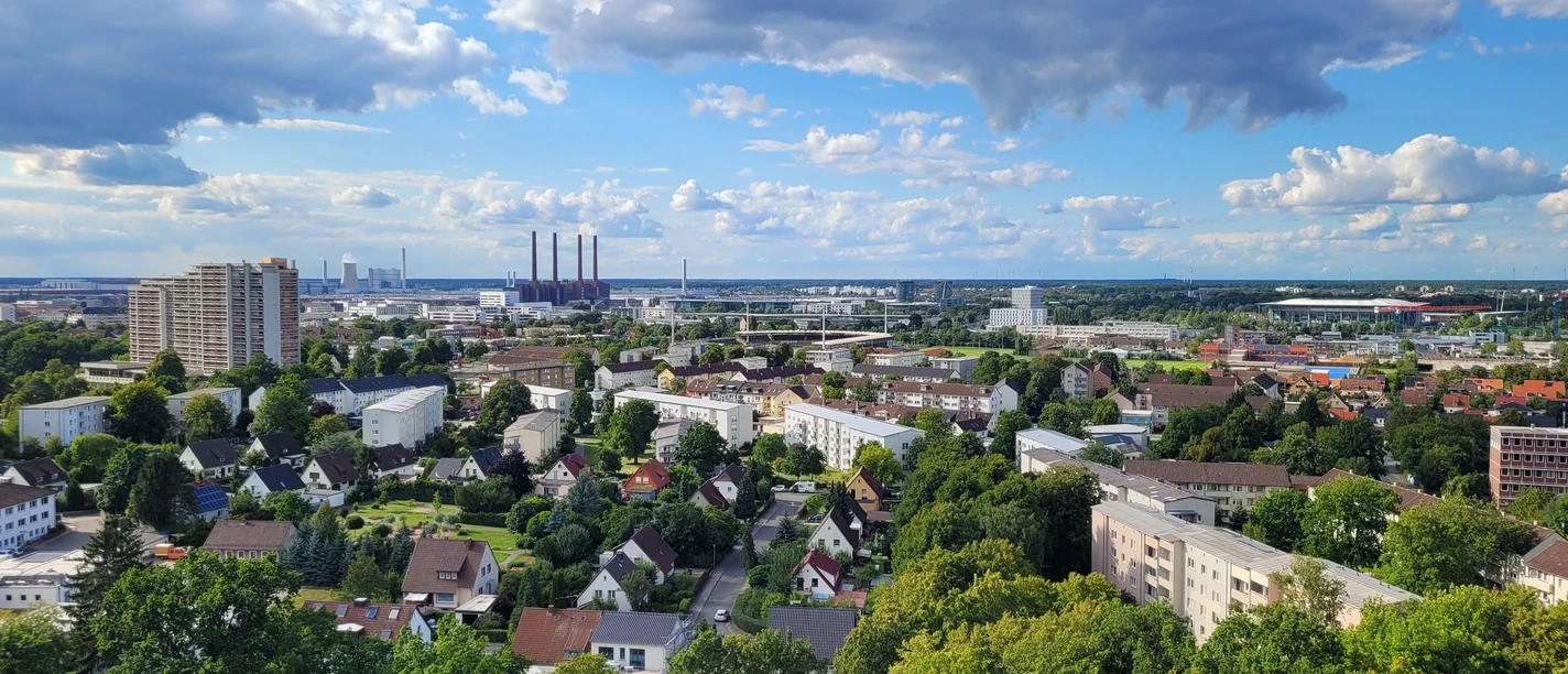 Blick über die Stadt vom Café „Schau-ins-Land” © WMG