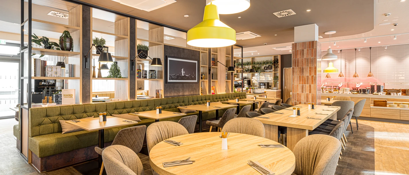 Meetingbereich des Radisson Hotel Leipzig | Leipzig Convention Bureau Tagungen und Konferenzen in Leipzig - Sitzbereich für Meetings im Radisson Hotel Leipzig