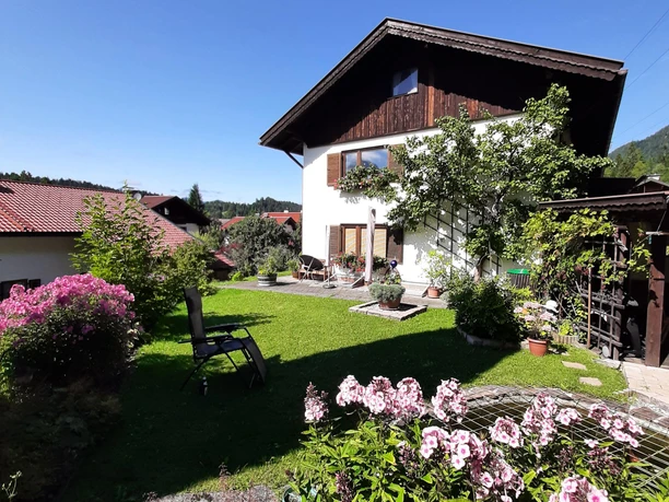 Wohnhaus Außenansicht 2