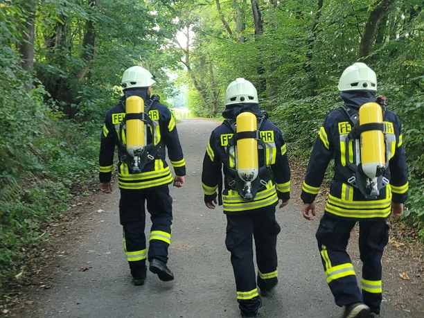 Die Feuerwehr Orke (Vöhl) unterwegs auf dem Kellerwaldsteig - Es wird für einen Spendenlauf trainiert!