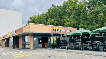 McDonalds Lerchenweg Eingang und McDrive
