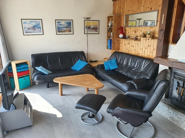 Chalet, WZ mit Fußbodenheizung, TV, Kaminofen