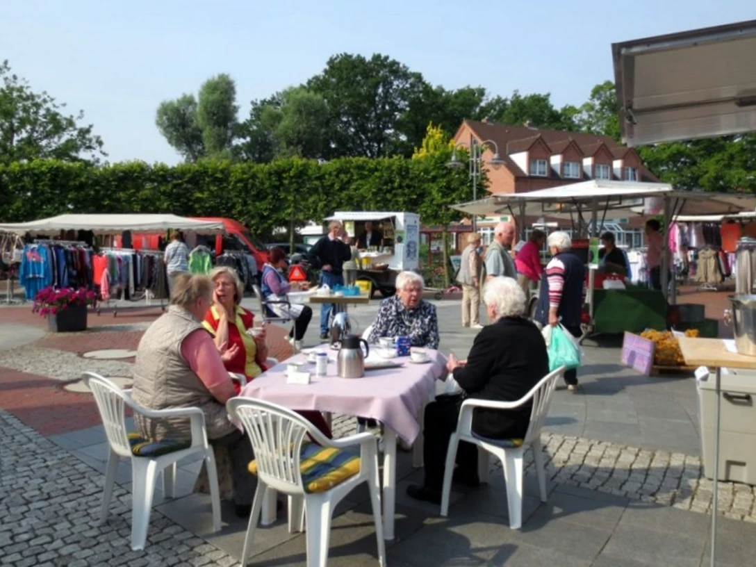 Wochenmarkt Lathen.jpg