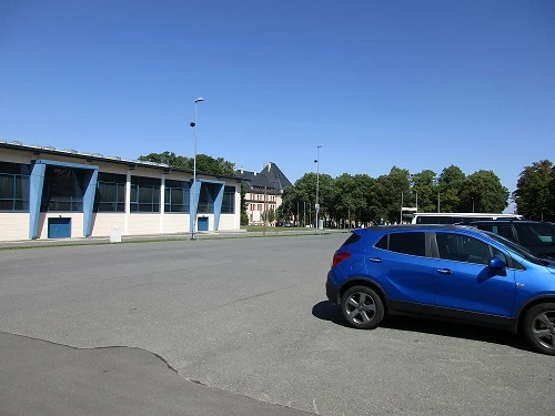 Parkplatz Jahnplatz nahe Sportanlagen Falkenstein
