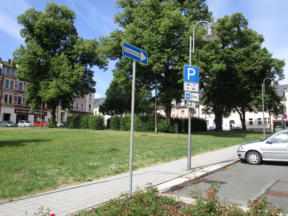 Falkenstein W Rudert Platz 2 h Parkplatz sowie 2 Behinderten-Parkplätze