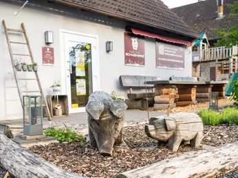 Doerentrup-Bega-Schweinerei---Familie-Ehlert-CC_BA-SA Teutoburger-Wald-LTM-GmbH-D-Ketz-218.jpg