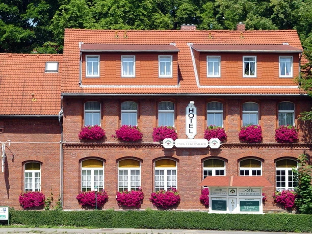 Hotel Park Eckersbach Zwickau.jpg