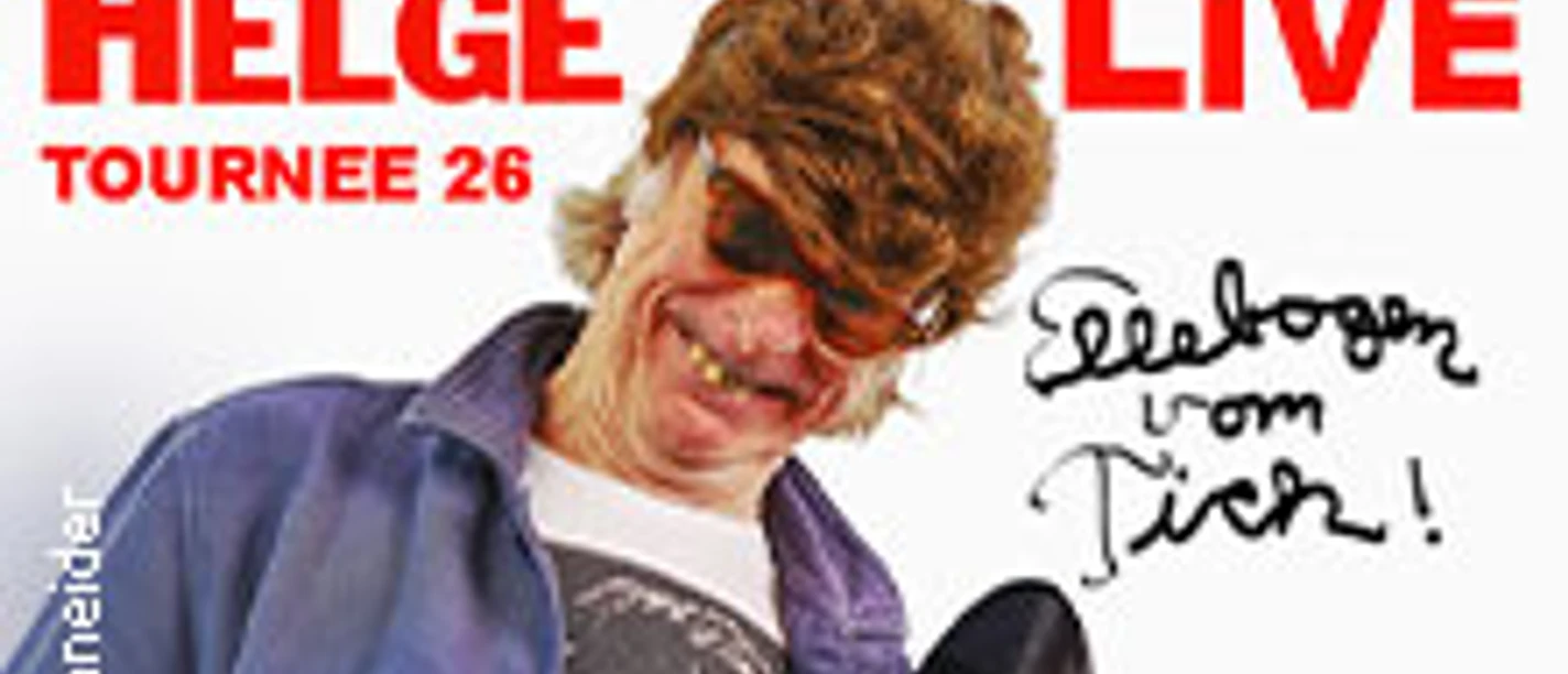Helge Schneider in humorvoller Pose mit Schallplatte und Sonnenbrille vor weißem Hintergrund.
