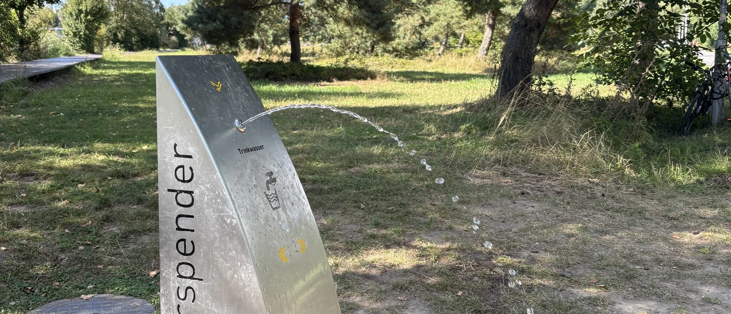 Fontaine_à_boire_Cospudener_See.jpg