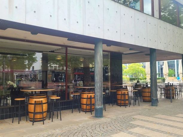 Stadtvinothek Wolfsburg - Außenansicht